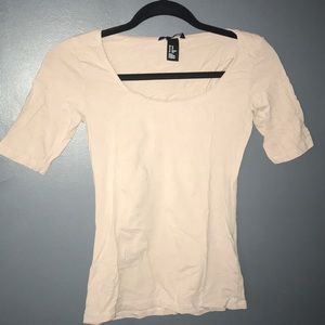 Short sleeve tee